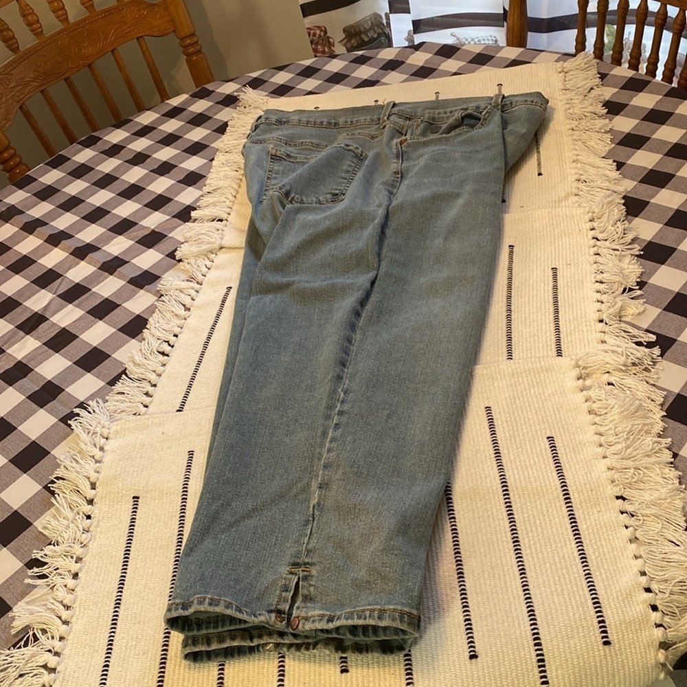 Gloria‎ Vanderbilt All Around Slimming Effect Blue Denim Capri Jeans Size 12